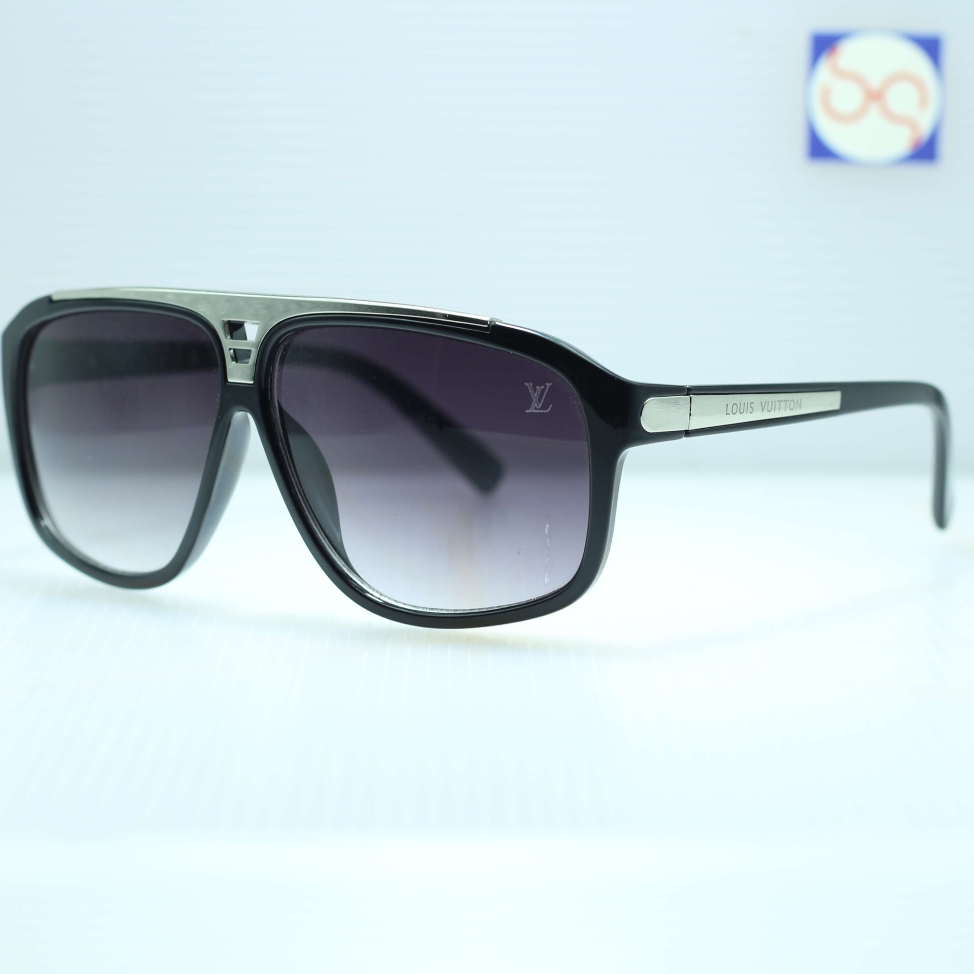 Louis Vuitton Black&Silver Evidence Sunglasses for Sale in Santa
